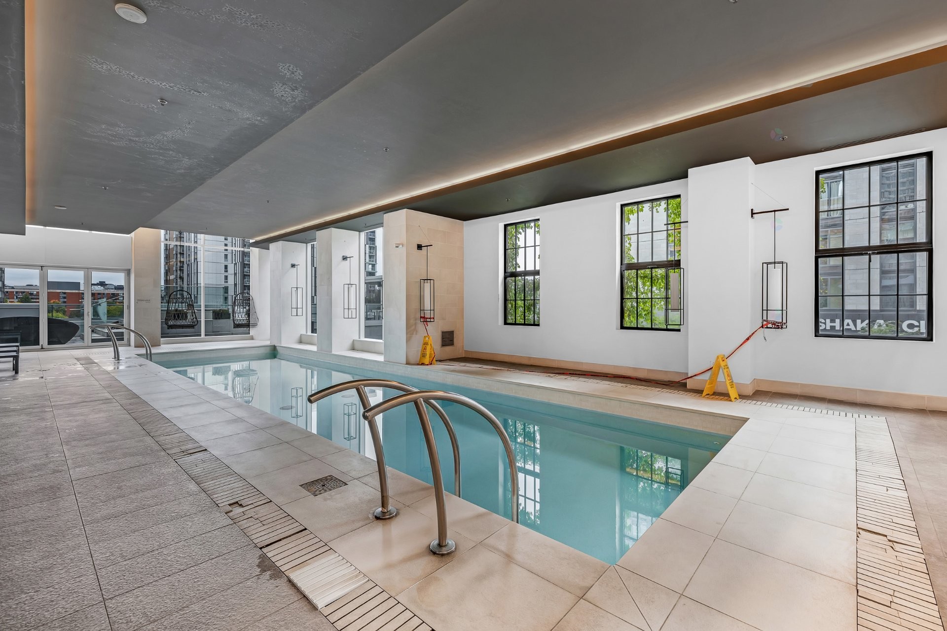 









1188


Rue St-Antoine O.

, 2112,
Montréal (Ville-Marie),




QC
H3C1B4

