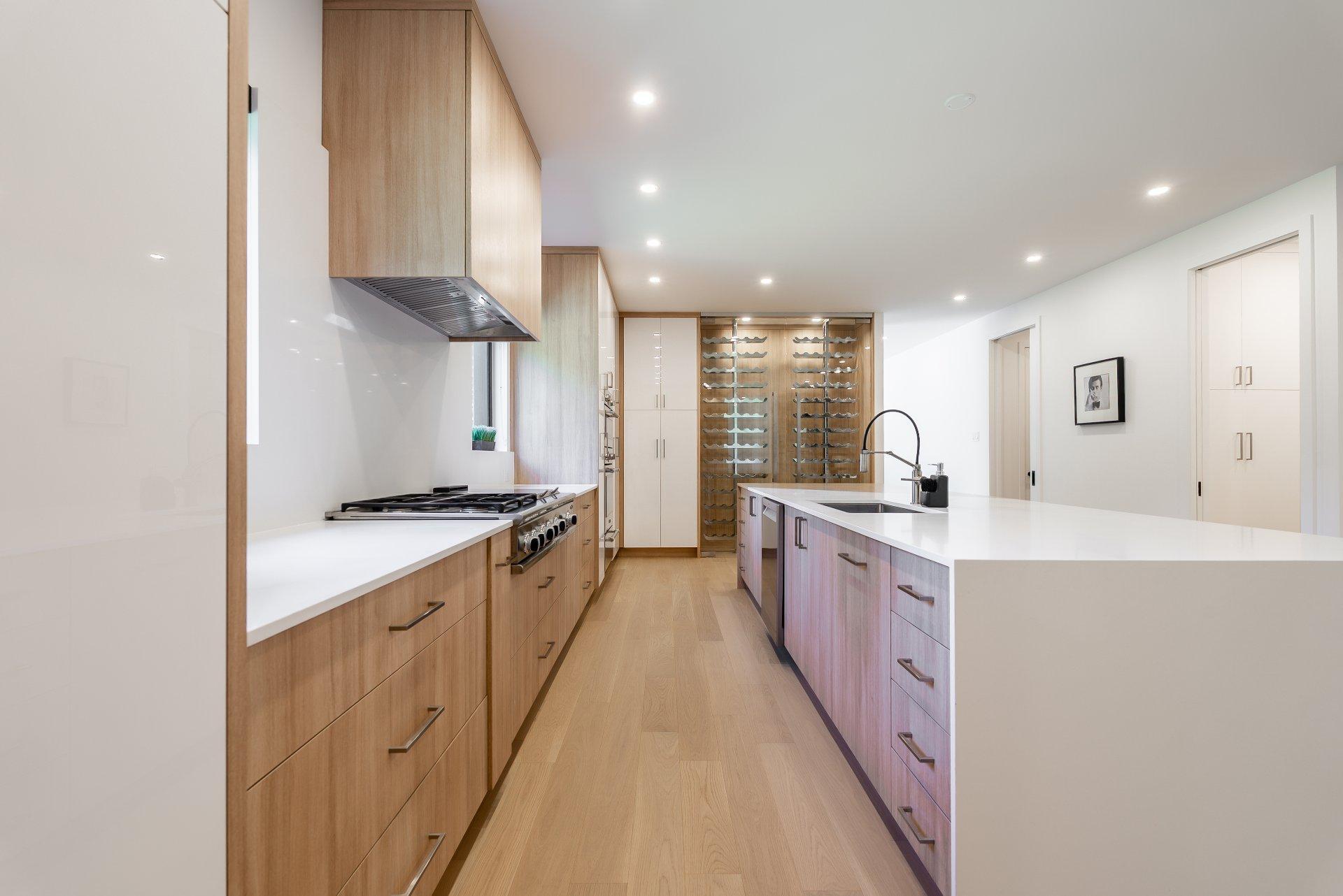 









705


Rue Westchester

,
Baie-d'Urfé,




QC
H9X2R9

