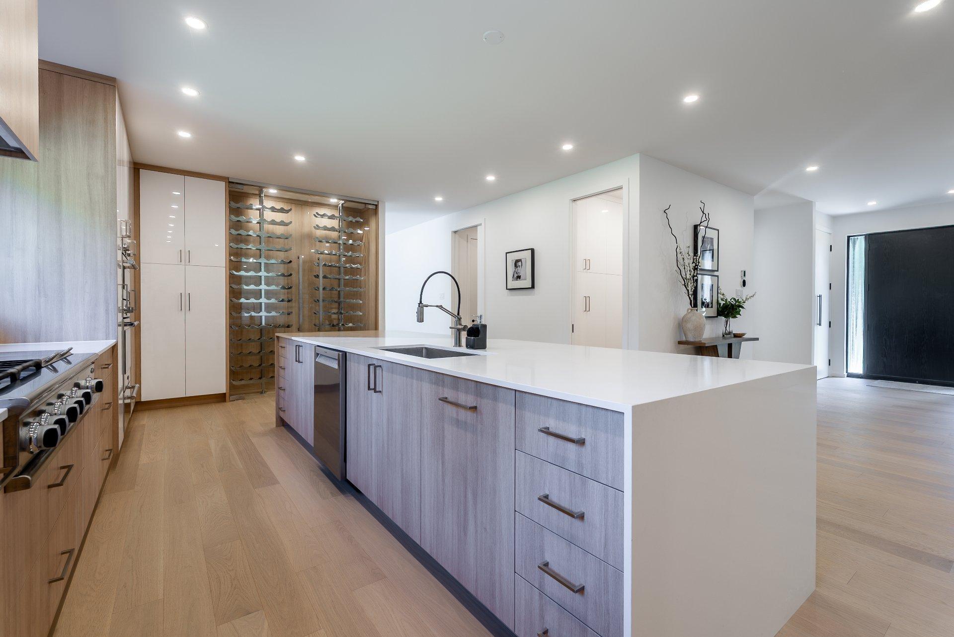 









705


Rue Westchester

,
Baie-d'Urfé,




QC
H9X2R9

