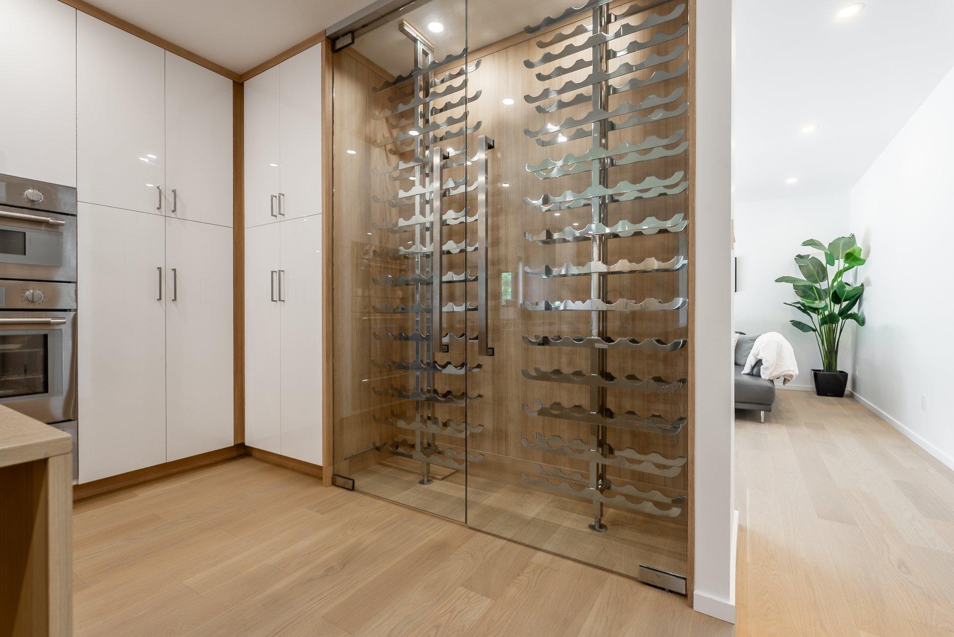 









705


Rue Westchester

,
Baie-d'Urfé,




QC
H9X2R9

