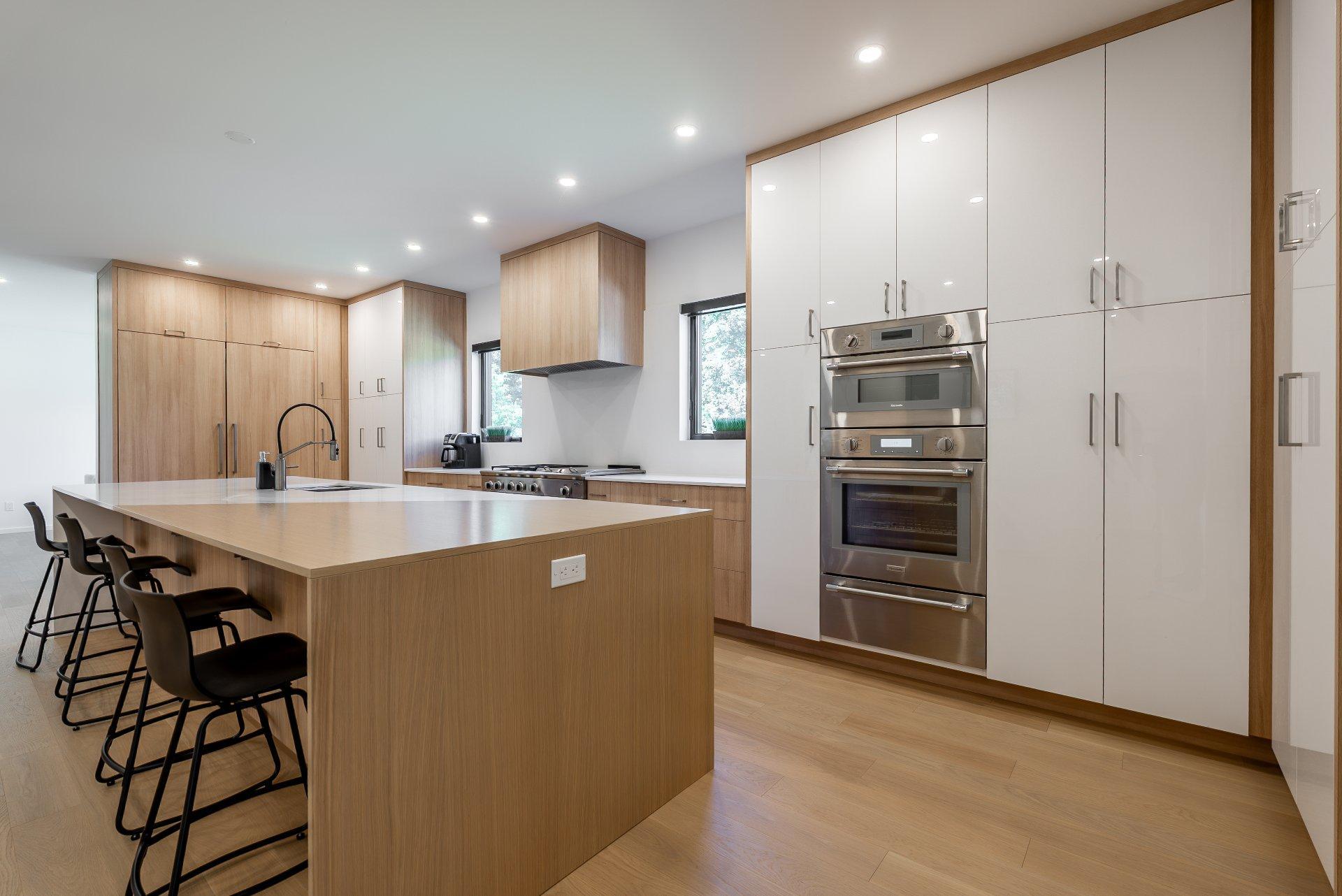 









705


Rue Westchester

,
Baie-d'Urfé,




QC
H9X2R9

