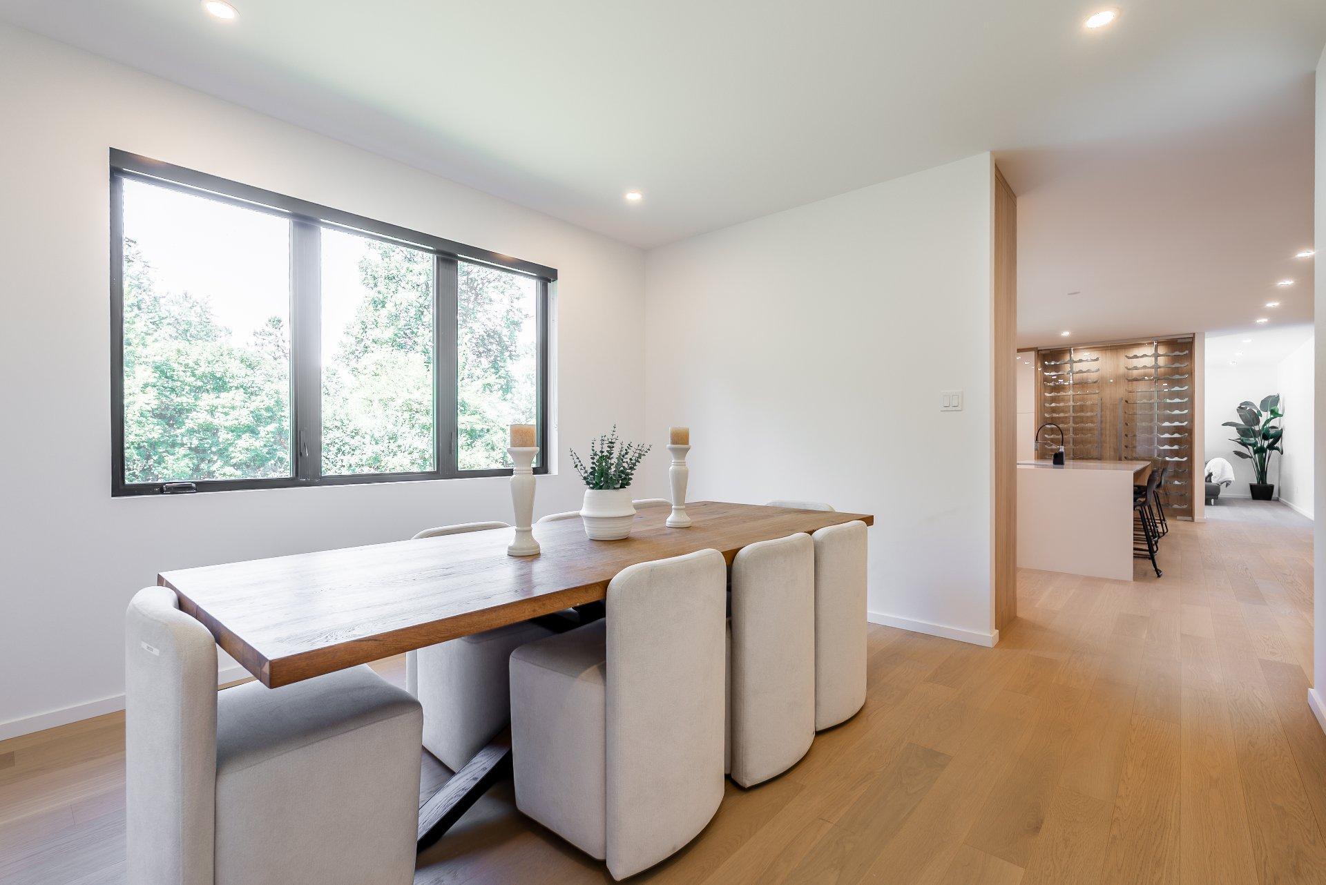 









705


Rue Westchester

,
Baie-d'Urfé,




QC
H9X2R9

