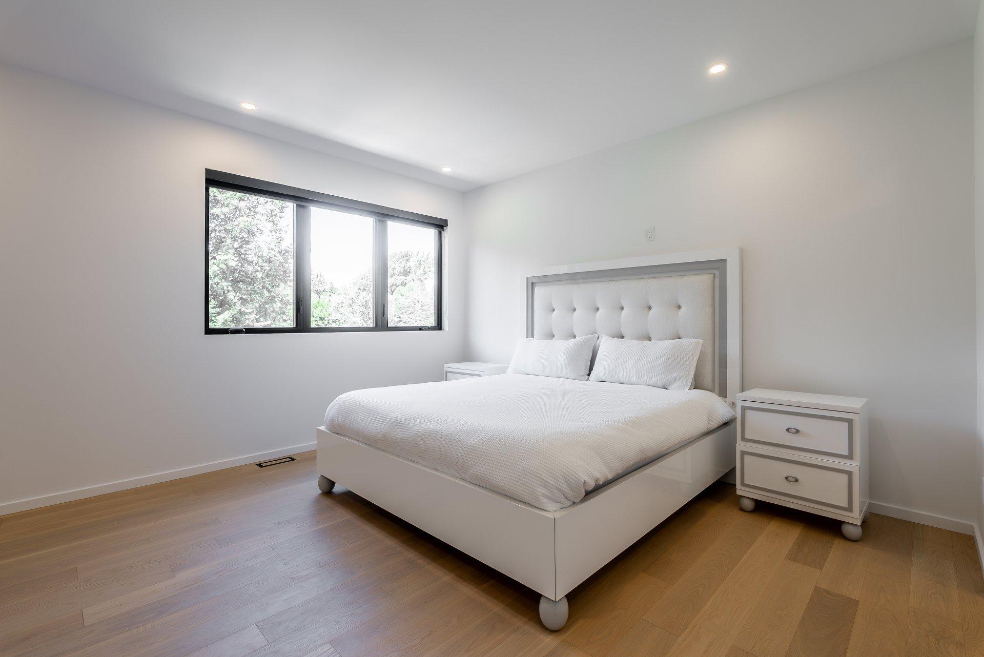 









705


Rue Westchester

,
Baie-d'Urfé,




QC
H9X2R9

