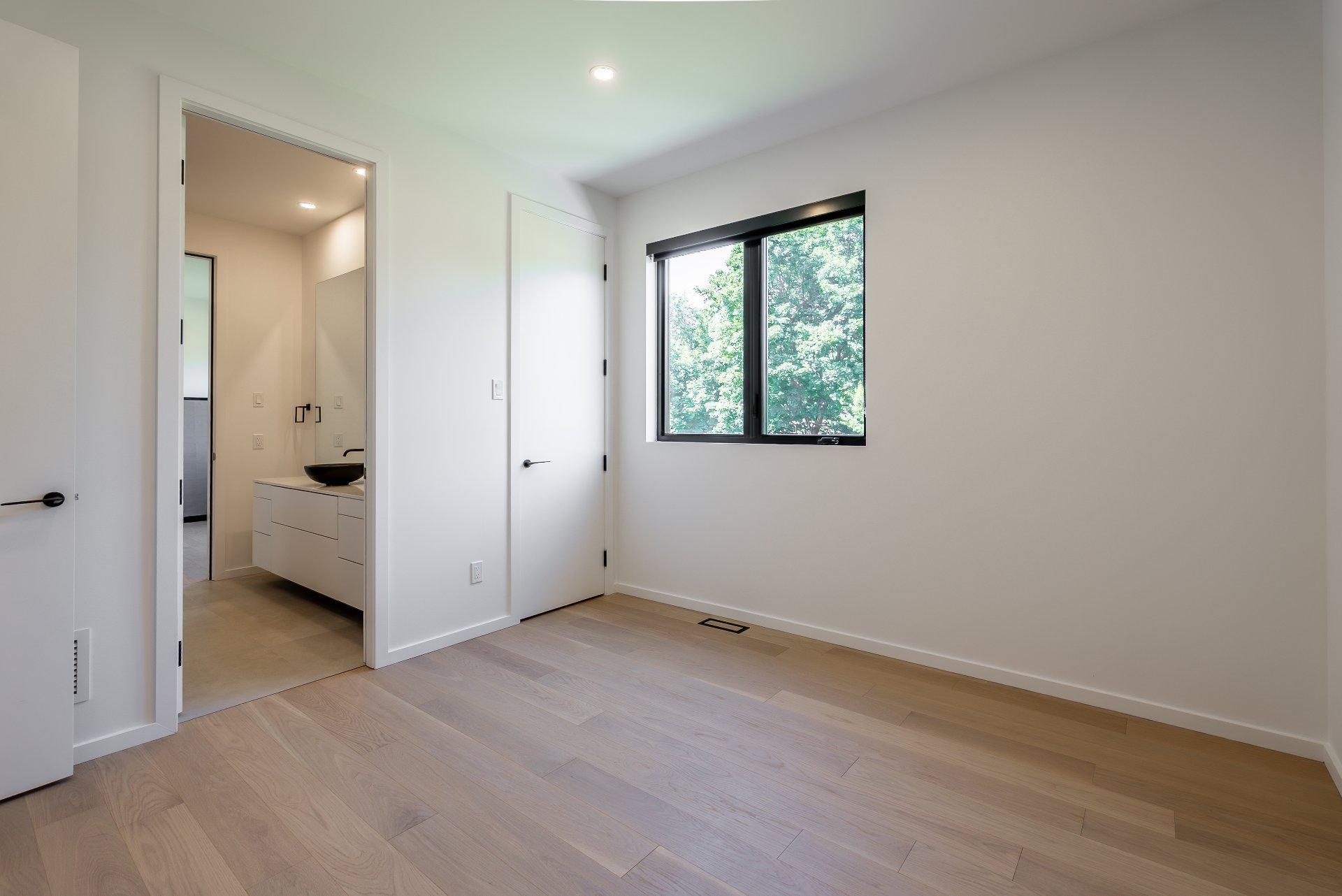 









705


Rue Westchester

,
Baie-d'Urfé,




QC
H9X2R9

