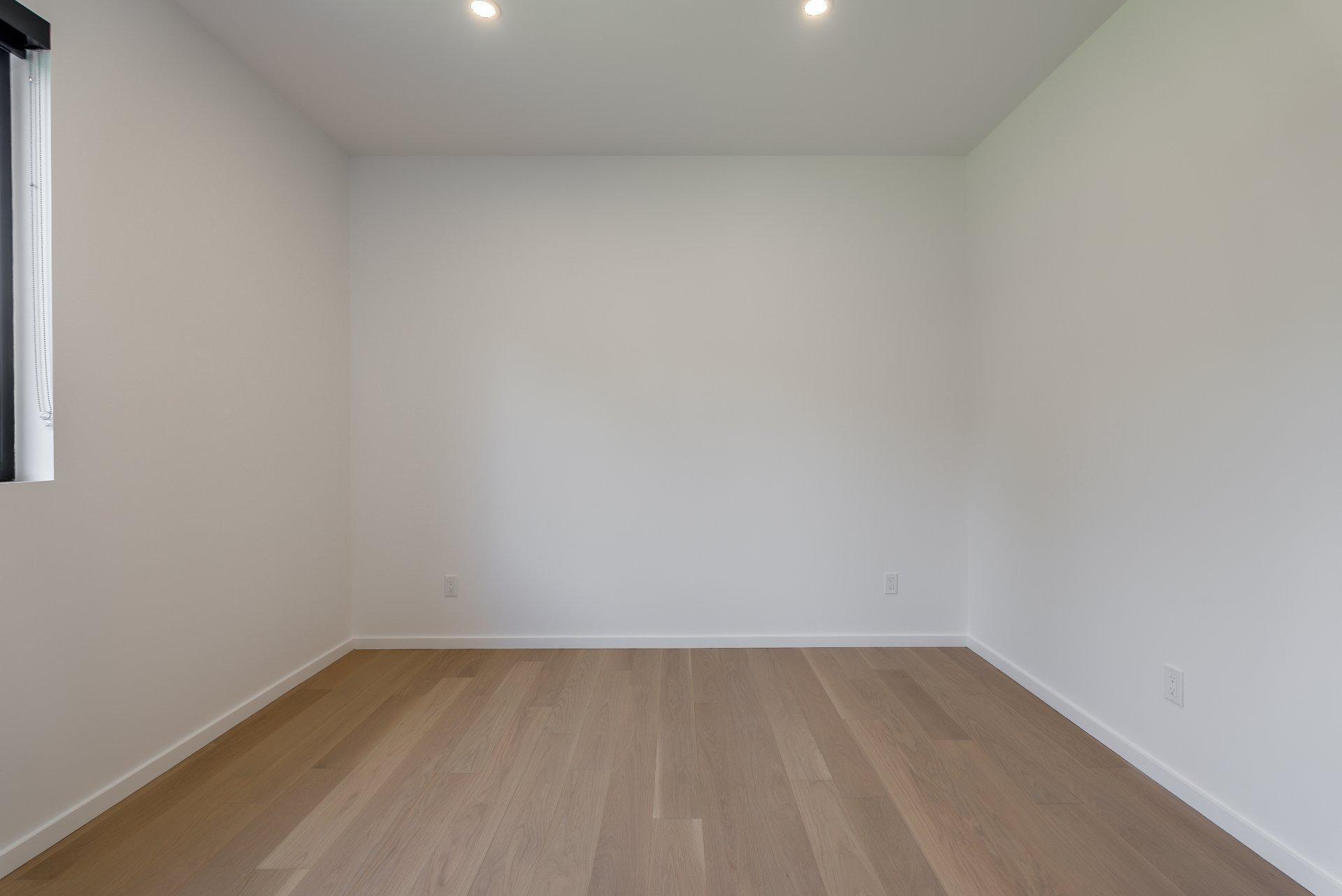 









705


Rue Westchester

,
Baie-d'Urfé,




QC
H9X2R9

