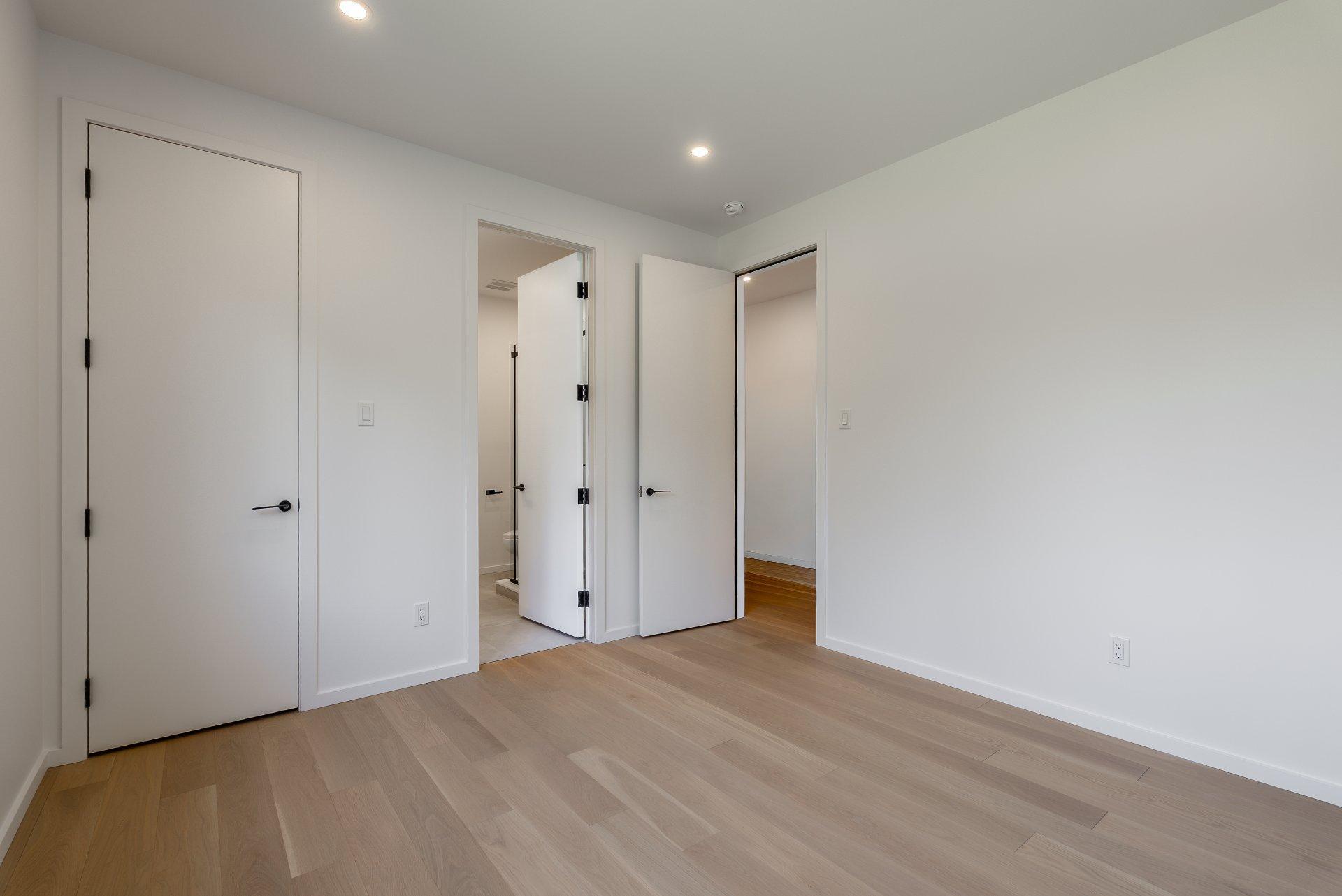 









705


Rue Westchester

,
Baie-d'Urfé,




QC
H9X2R9

