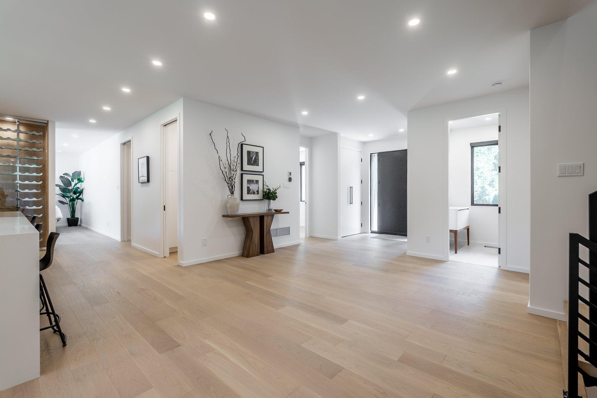 









705


Rue Westchester

,
Baie-d'Urfé,




QC
H9X2R9

