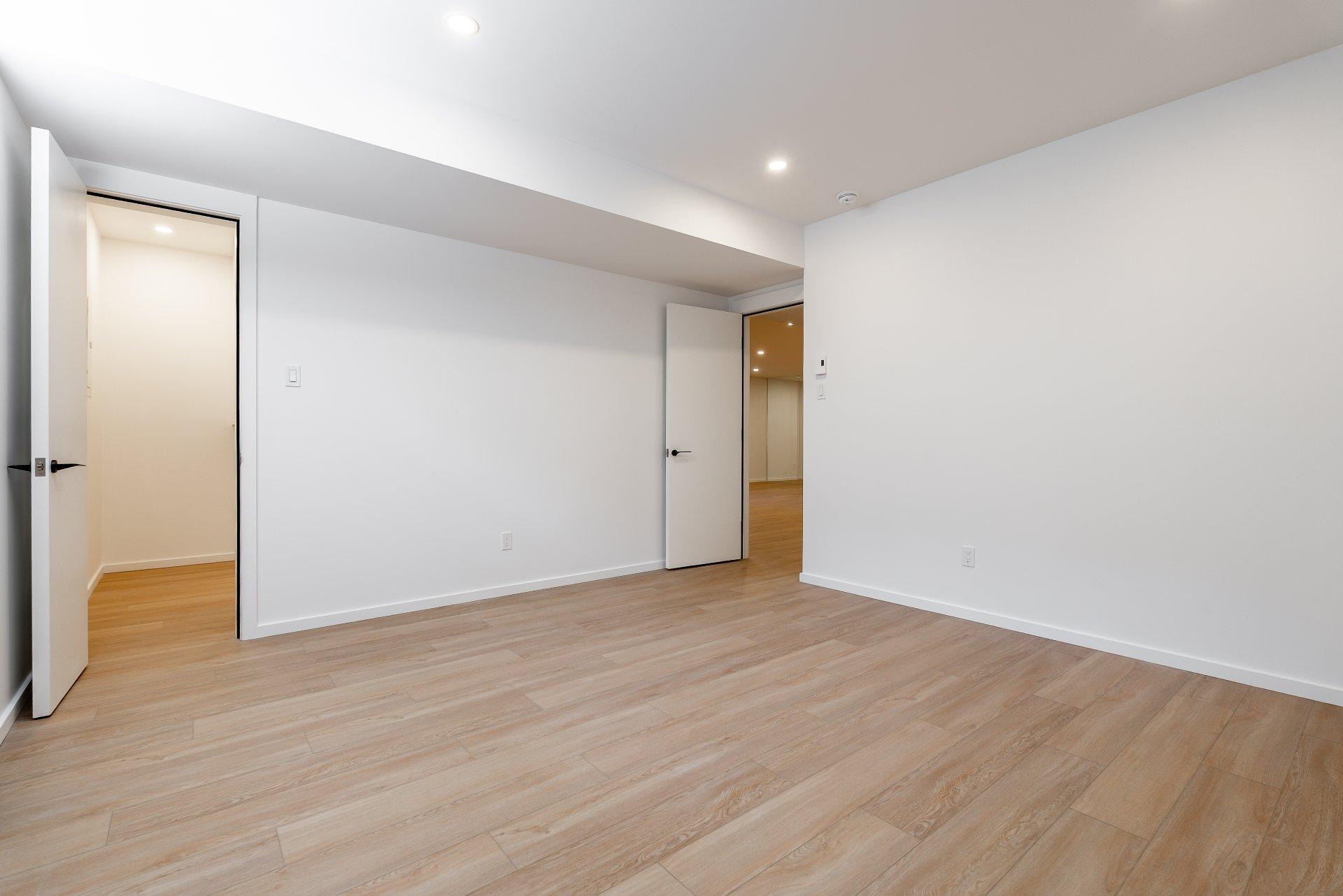 









705


Rue Westchester

,
Baie-d'Urfé,




QC
H9X2R9

