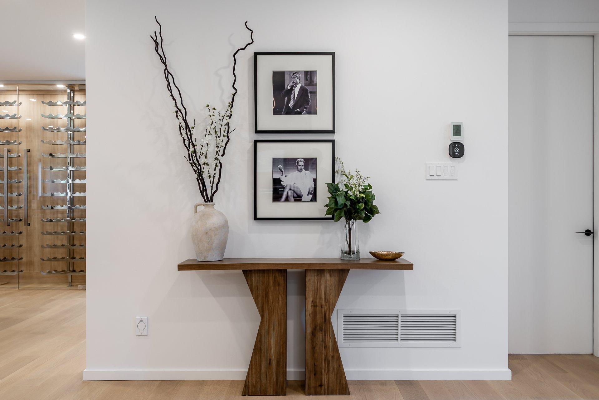 









705


Rue Westchester

,
Baie-d'Urfé,




QC
H9X2R9

