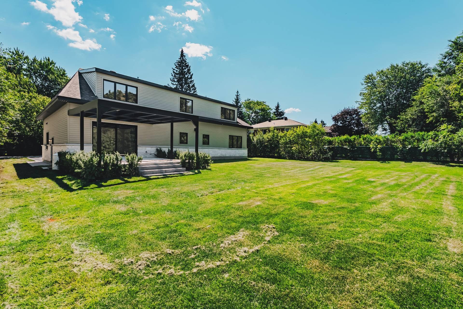 









705


Rue Westchester

,
Baie-d'Urfé,




QC
H9X2R9

