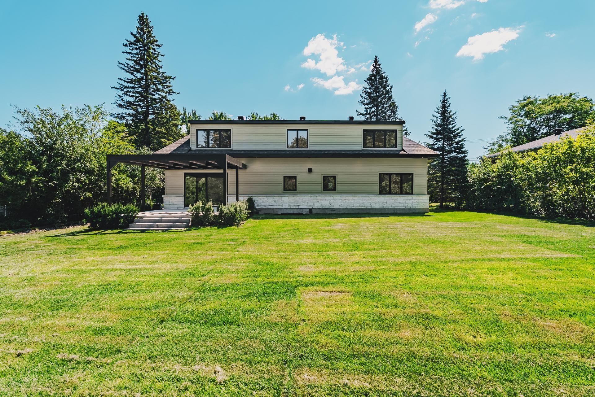 









705


Rue Westchester

,
Baie-d'Urfé,




QC
H9X2R9

