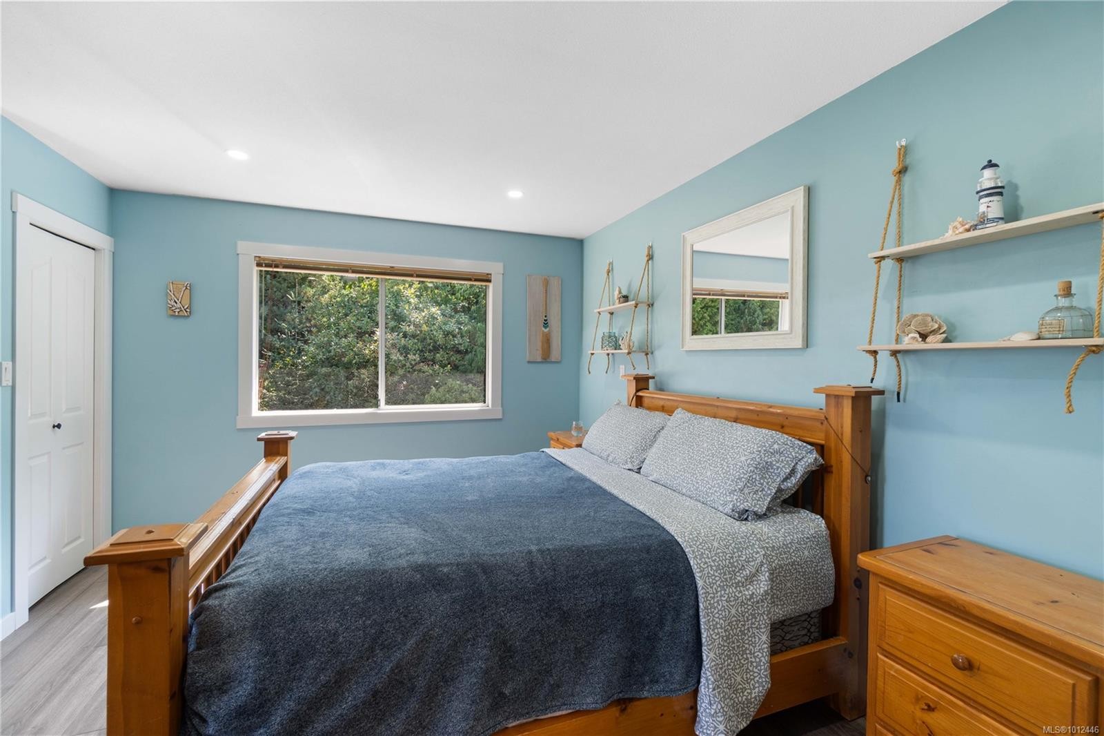 









5804


Tweedsmuir

Cres,
Nanaimo,




BC
V9T 5Y6

