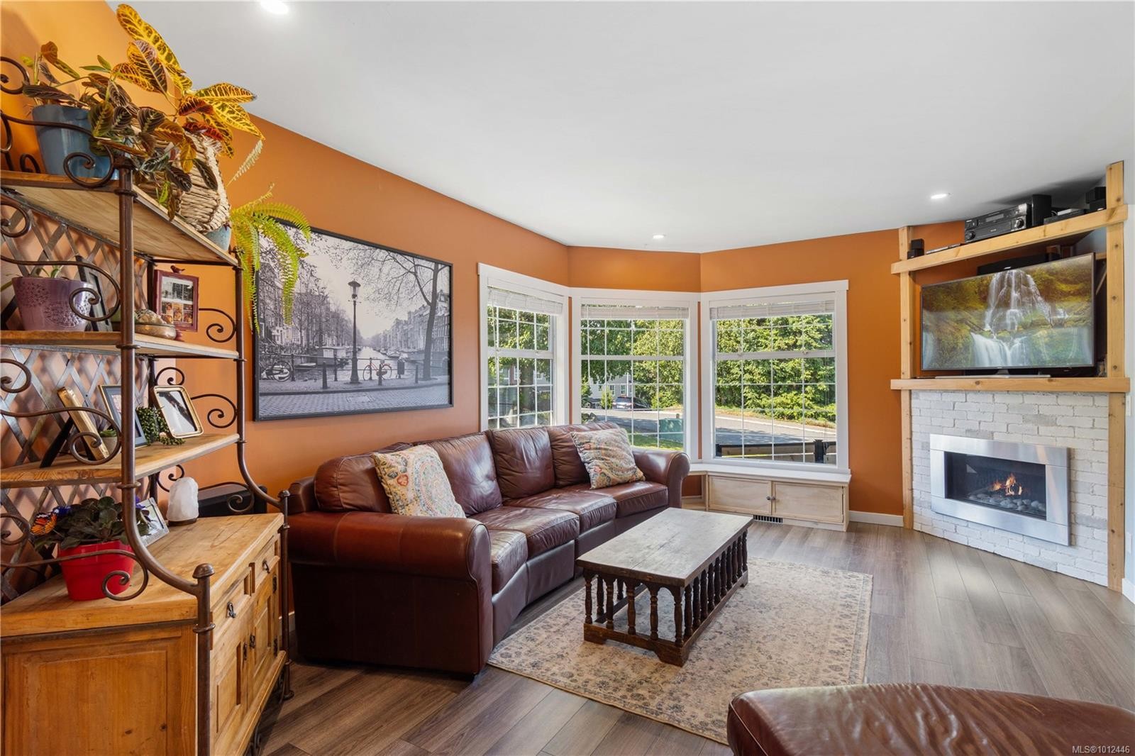 









5804


Tweedsmuir

Cres,
Nanaimo,




BC
V9T 5Y6

