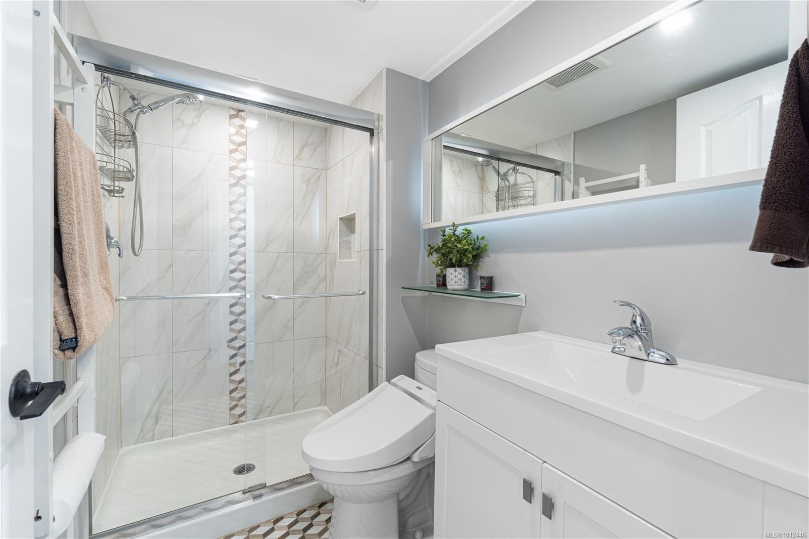 









5804


Tweedsmuir

Cres,
Nanaimo,




BC
V9T 5Y6

