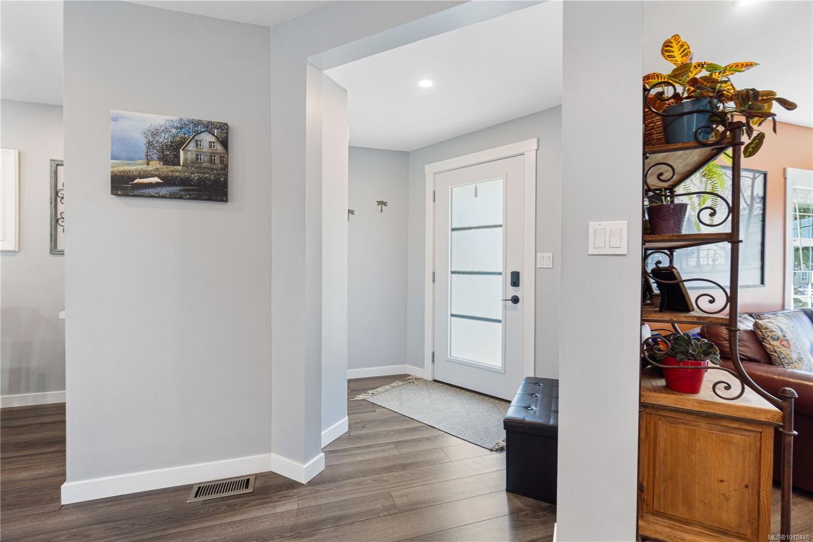 









5804


Tweedsmuir

Cres,
Nanaimo,




BC
V9T 5Y6

