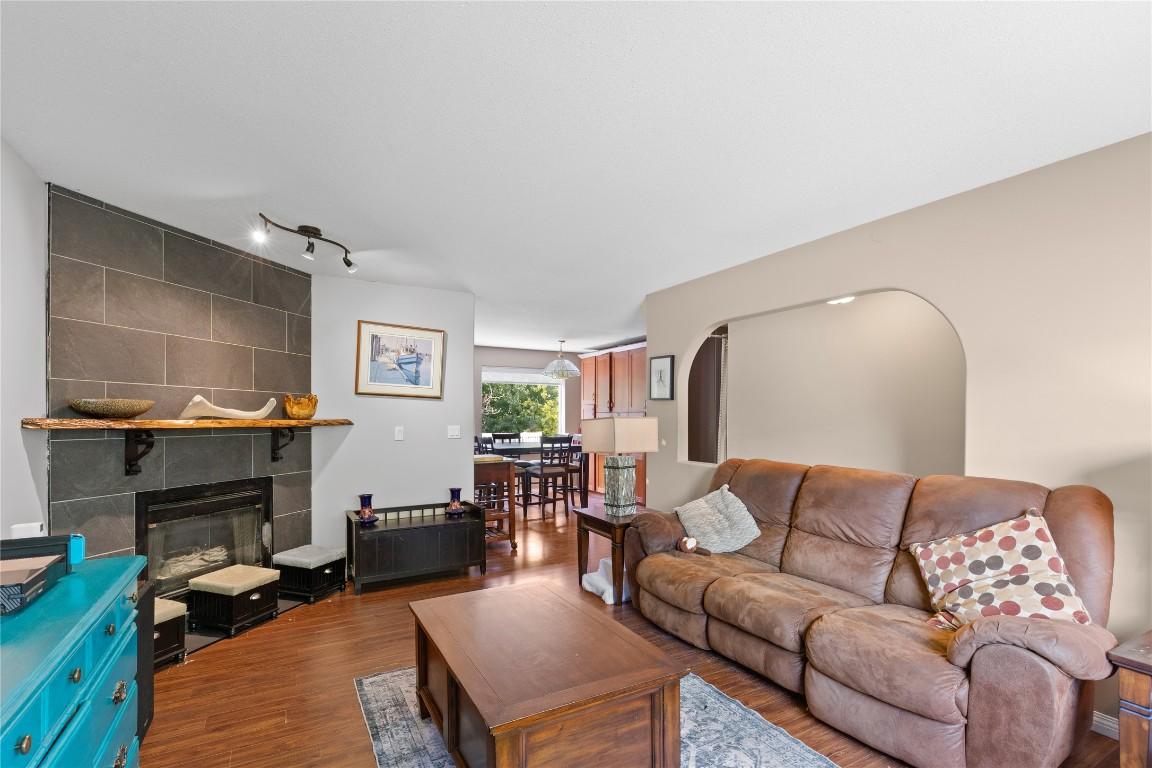 









5773


Tern

Place,
Vernon,




BC
V1H 1R2

