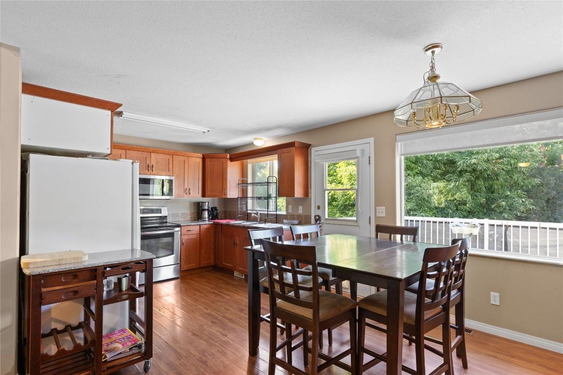 









5773


Tern

Place,
Vernon,




BC
V1H 1R2

