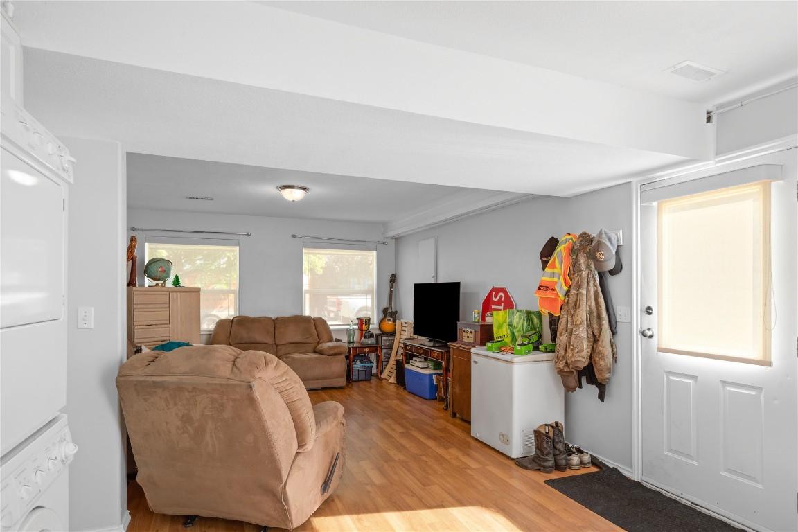 









5773


Tern

Place,
Vernon,




BC
V1H 1R2

