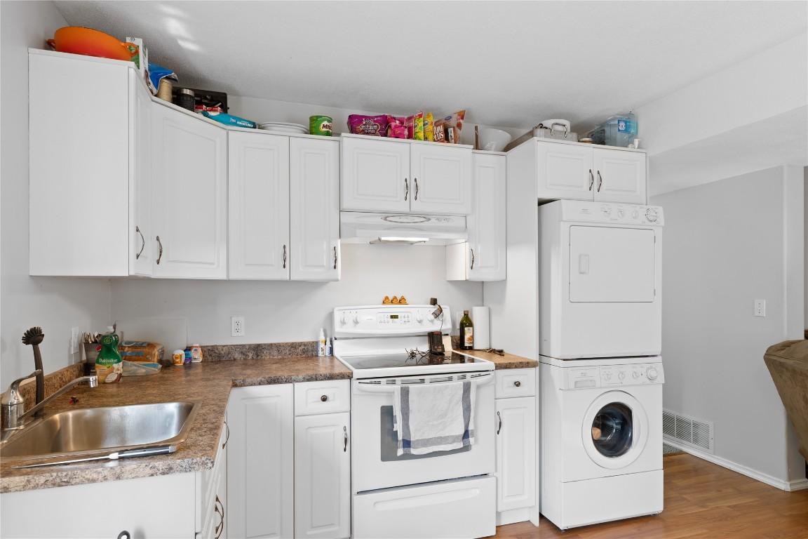 









5773


Tern

Place,
Vernon,




BC
V1H 1R2

