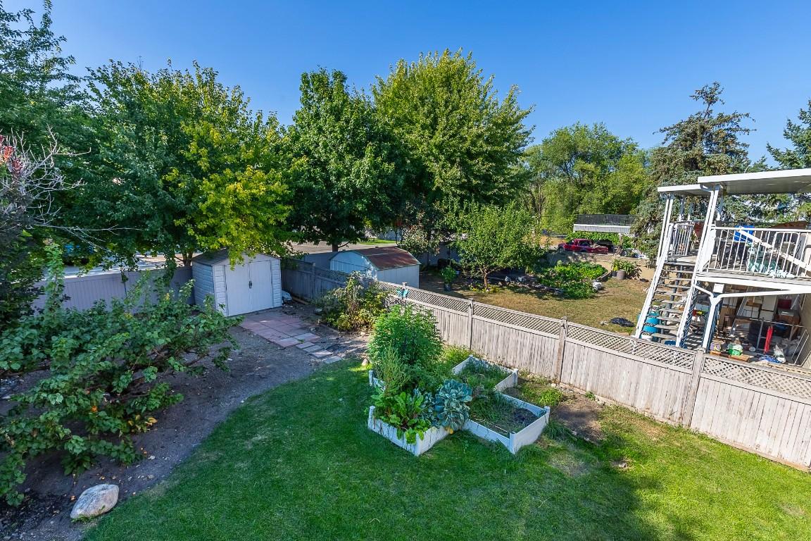 









5773


Tern

Place,
Vernon,




BC
V1H 1R2

