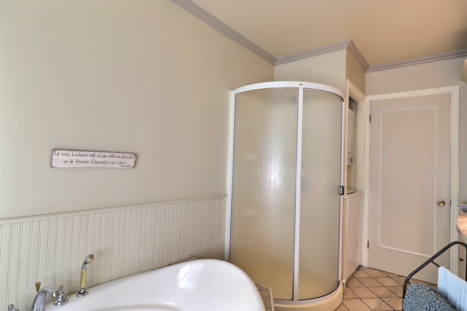 









60


Av. des Rapides

,
Québec (Beauport),




QC
G1C1H5

