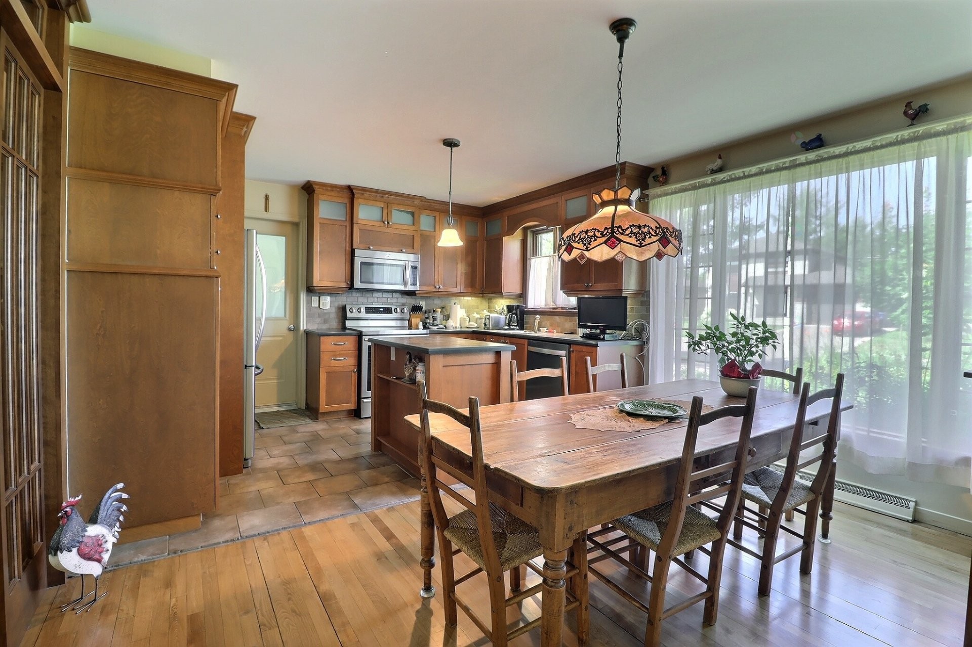 









60


Av. des Rapides

,
Québec (Beauport),




QC
G1C1H5

