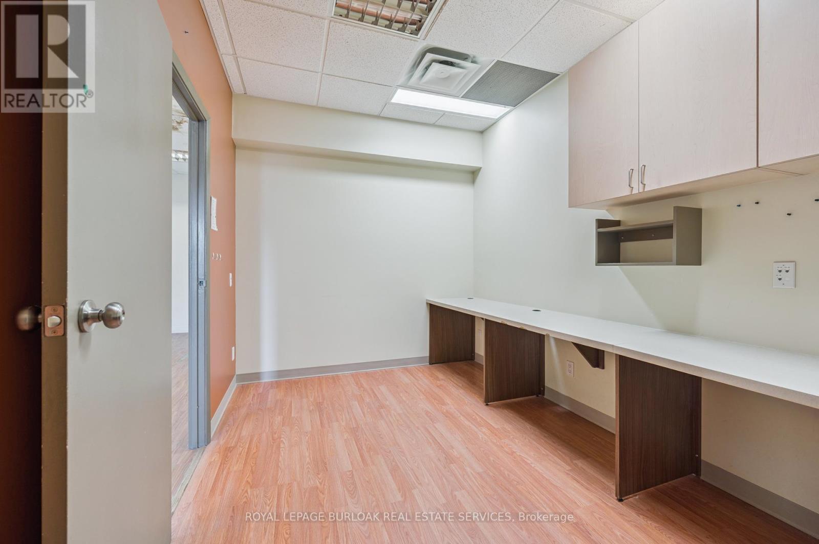 












200 - 751 VICTORIA STREET S

,
Kitchener,




Ontario
N2M5N4

