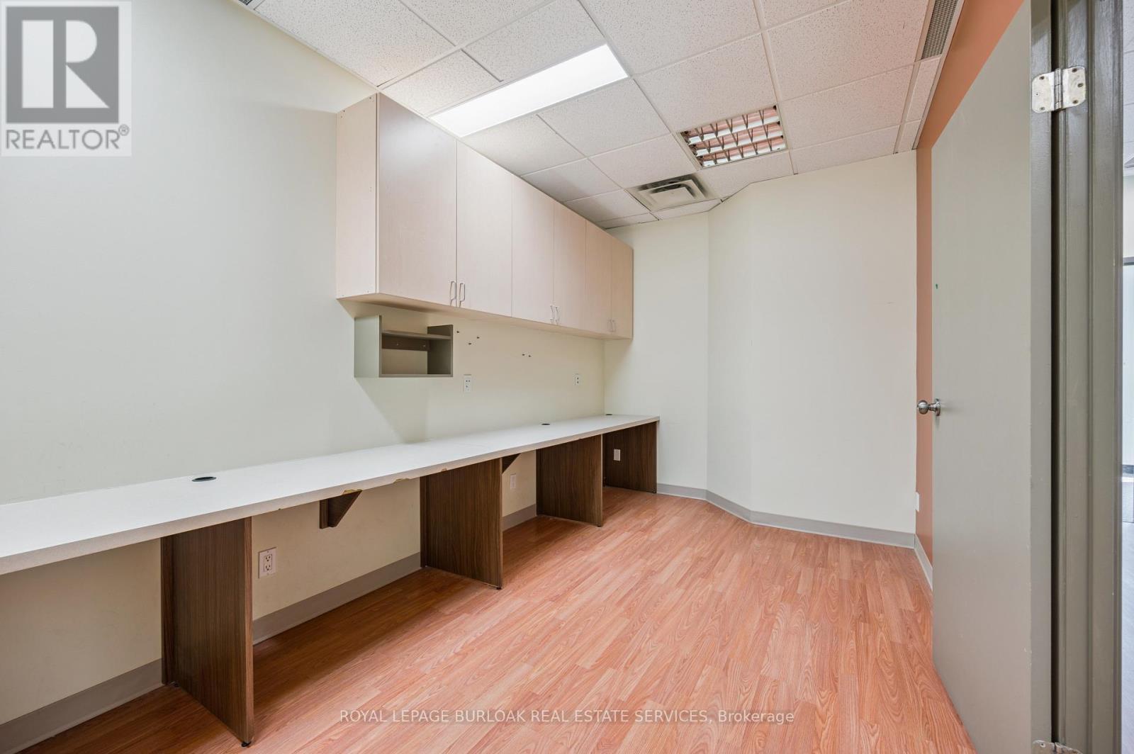 












200 - 751 VICTORIA STREET S

,
Kitchener,




Ontario
N2M5N4

