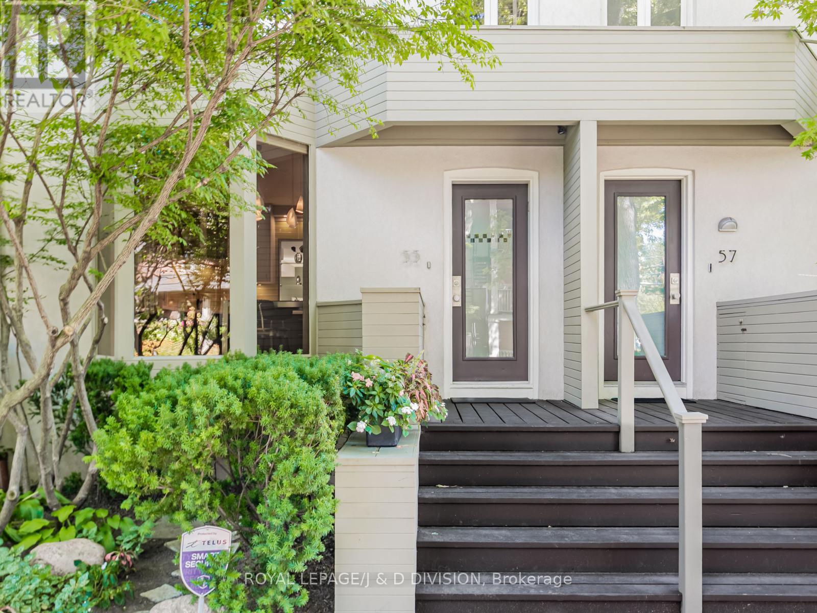 












55 CHICORA AVENUE

,
Toronto,




Ontario
M5R1T7

