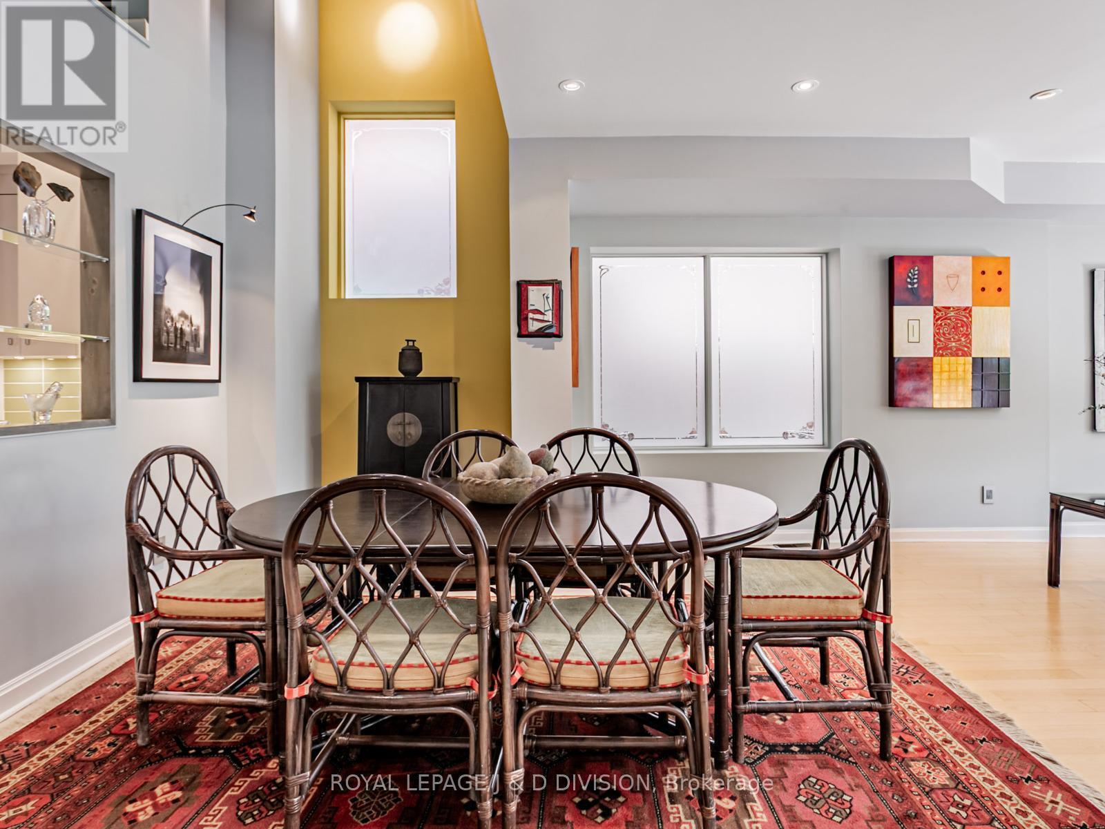 












55 CHICORA AVENUE

,
Toronto,




Ontario
M5R1T7

