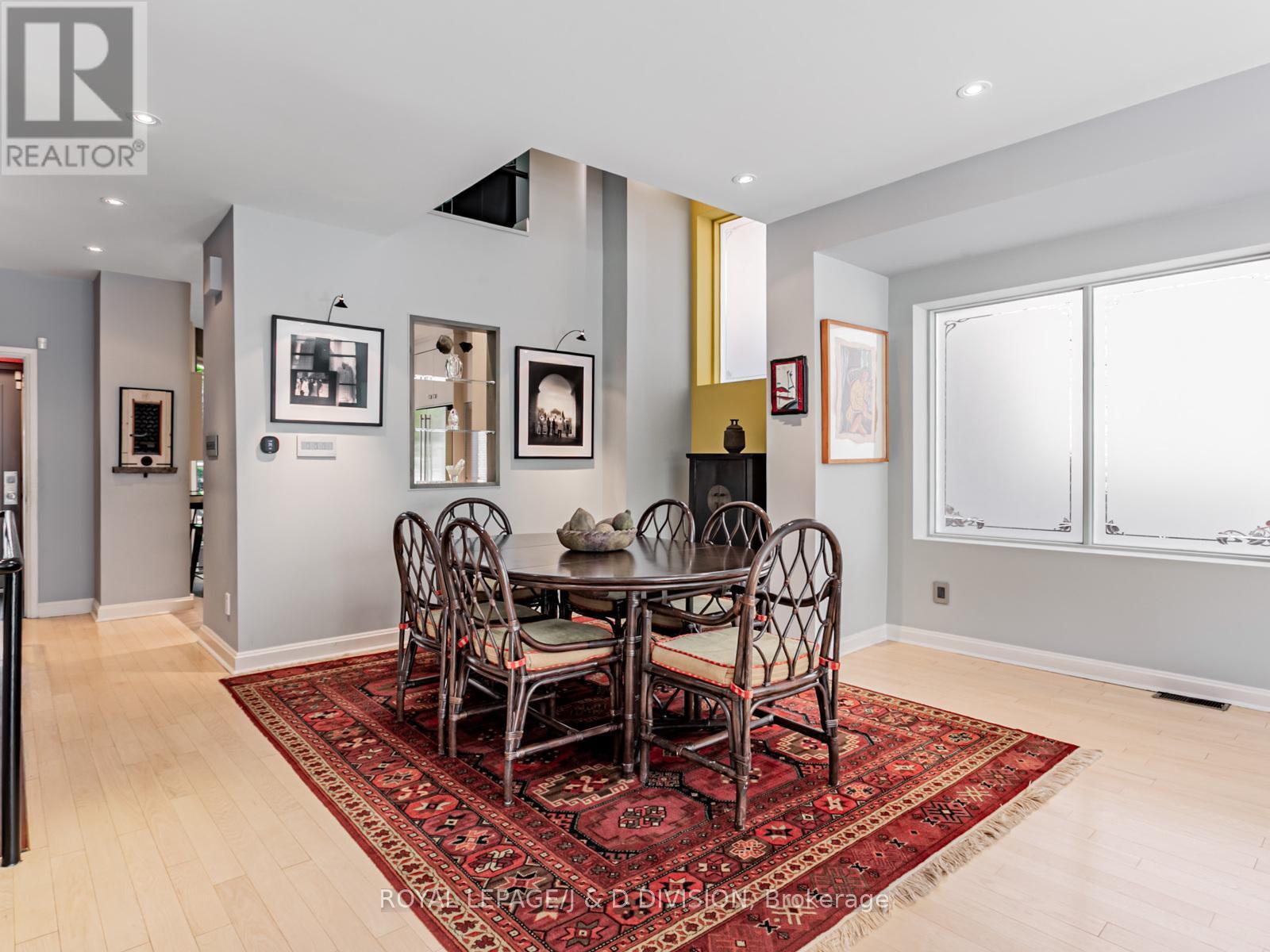 












55 CHICORA AVENUE

,
Toronto,




Ontario
M5R1T7

