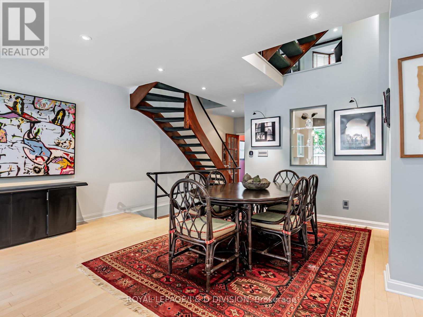 












55 CHICORA AVENUE

,
Toronto,




Ontario
M5R1T7


