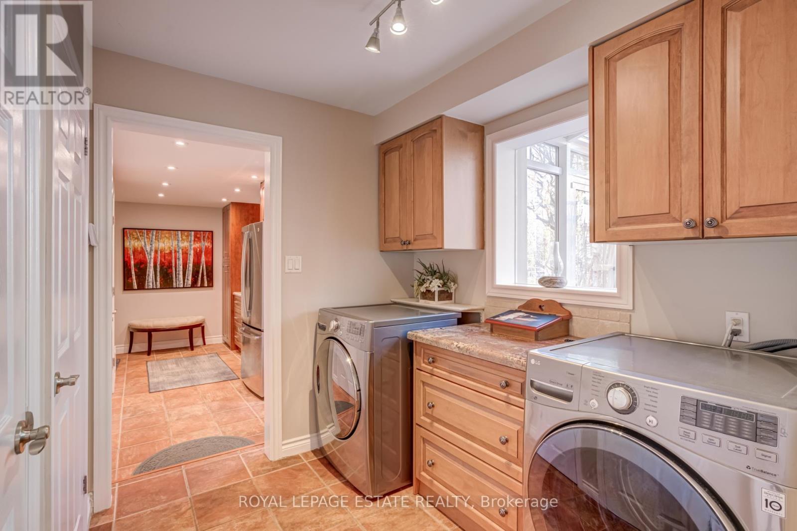 












65 WATCH HILL ROAD

,
King,




Ontario
L7B1K1


