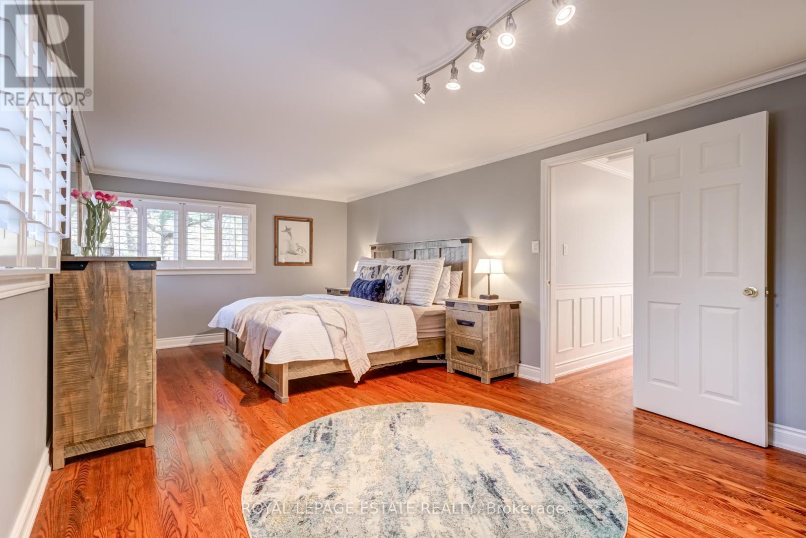 












65 WATCH HILL ROAD

,
King,




Ontario
L7B1K1

