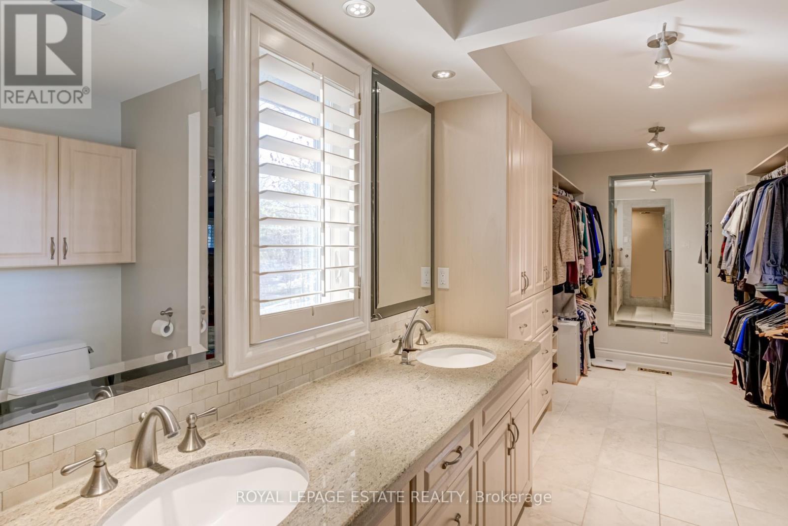 












65 WATCH HILL ROAD

,
King,




Ontario
L7B1K1


