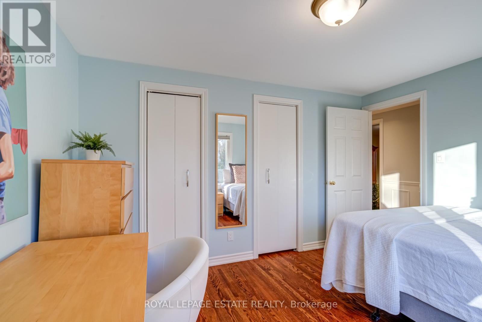 












65 WATCH HILL ROAD

,
King,




Ontario
L7B1K1

