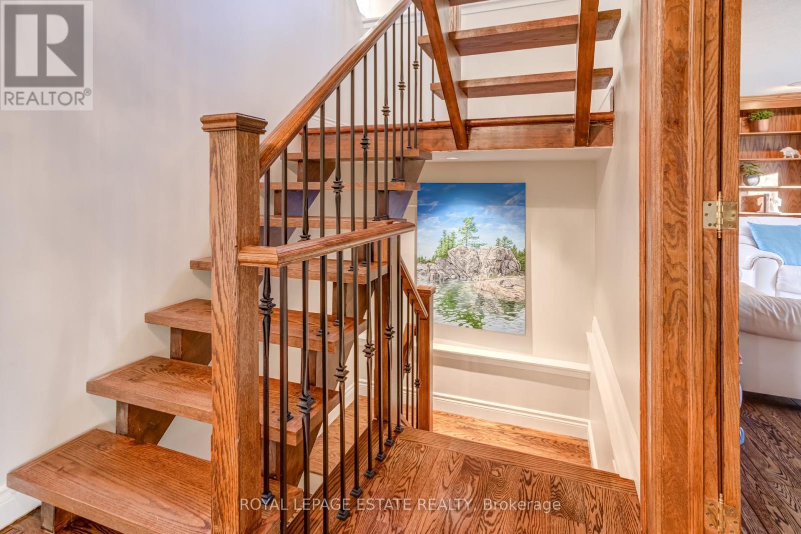 












65 WATCH HILL ROAD

,
King,




Ontario
L7B1K1

