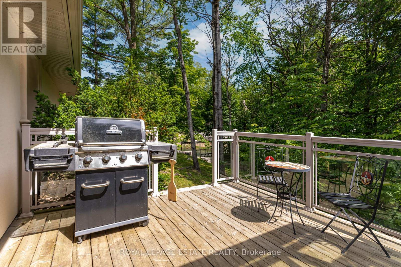 












65 WATCH HILL ROAD

,
King,




Ontario
L7B1K1

