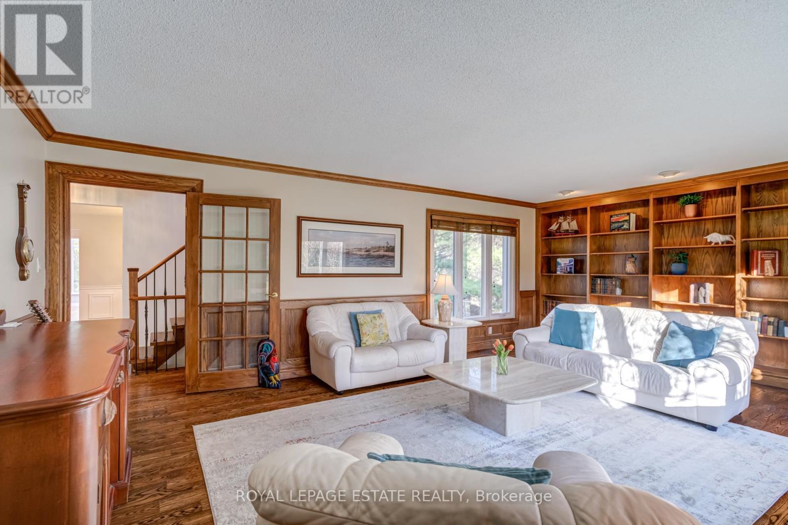 












65 WATCH HILL ROAD

,
King,




Ontario
L7B1K1

