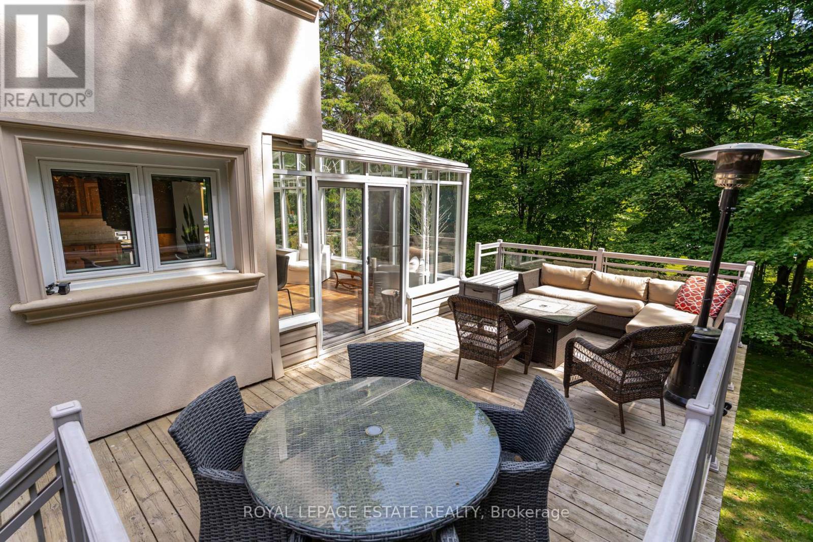 












65 WATCH HILL ROAD

,
King,




Ontario
L7B1K1

