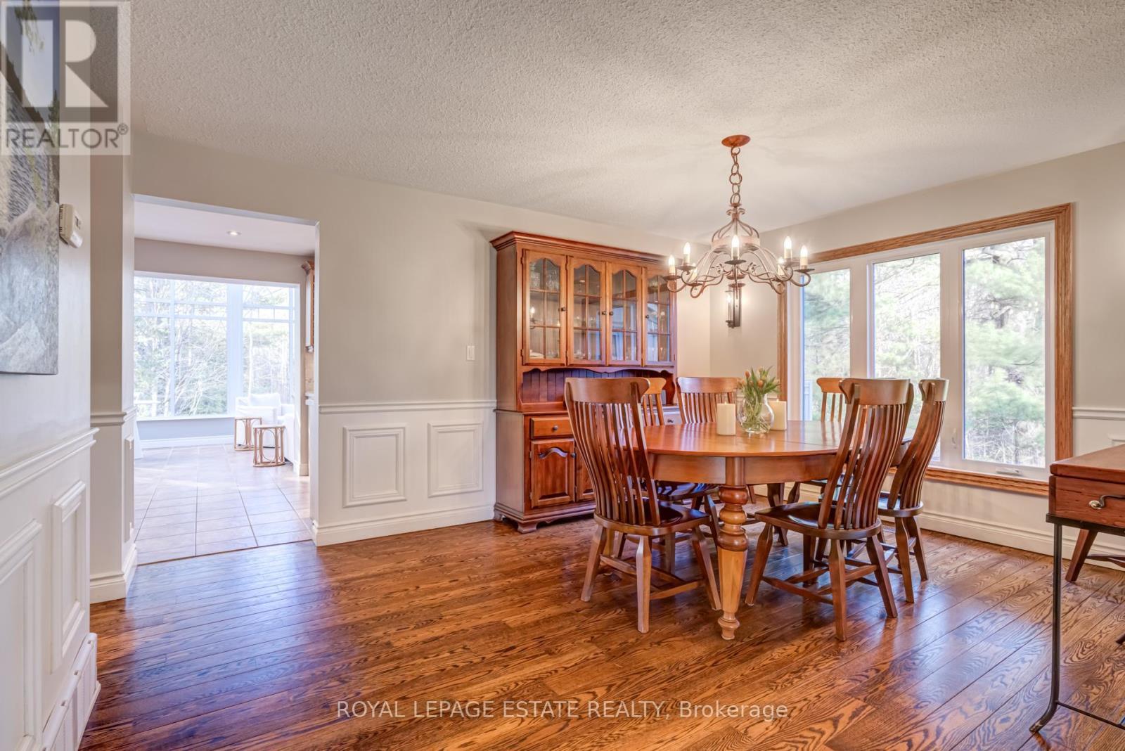 












65 WATCH HILL ROAD

,
King,




Ontario
L7B1K1

