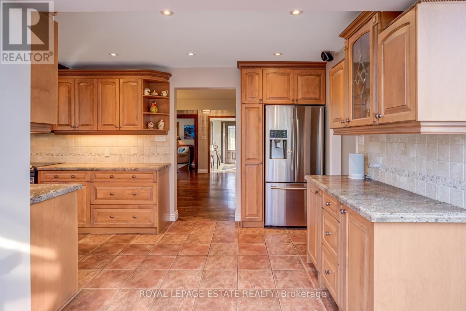 












65 WATCH HILL ROAD

,
King,




Ontario
L7B1K1

