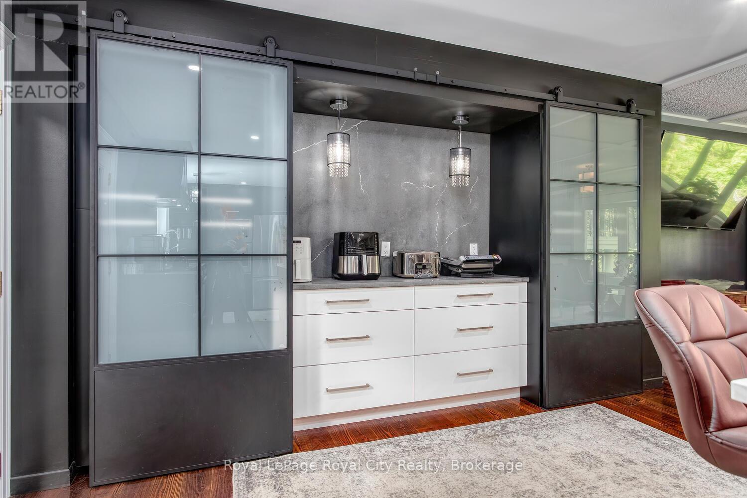 












1158 CONSERVATION ROAD E

,
Milton,




Ontario
L0P1B0

