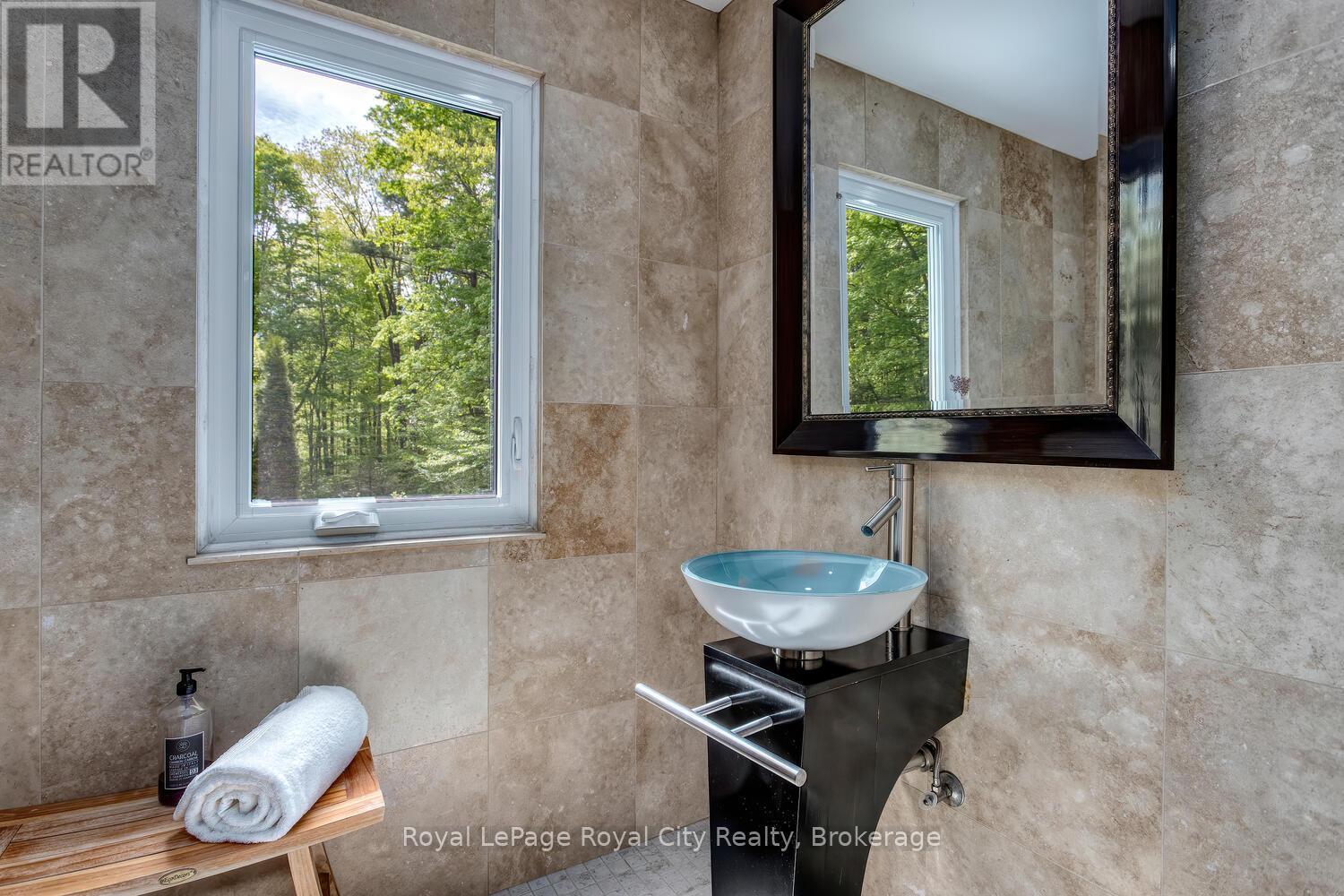 












1158 CONSERVATION ROAD E

,
Milton,




Ontario
L0P1B0

