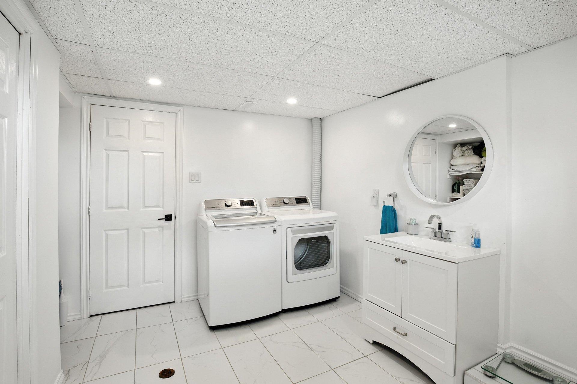 









392


Rue Gouin

,
Gatineau (Gatineau),




QC
J8P3J9

