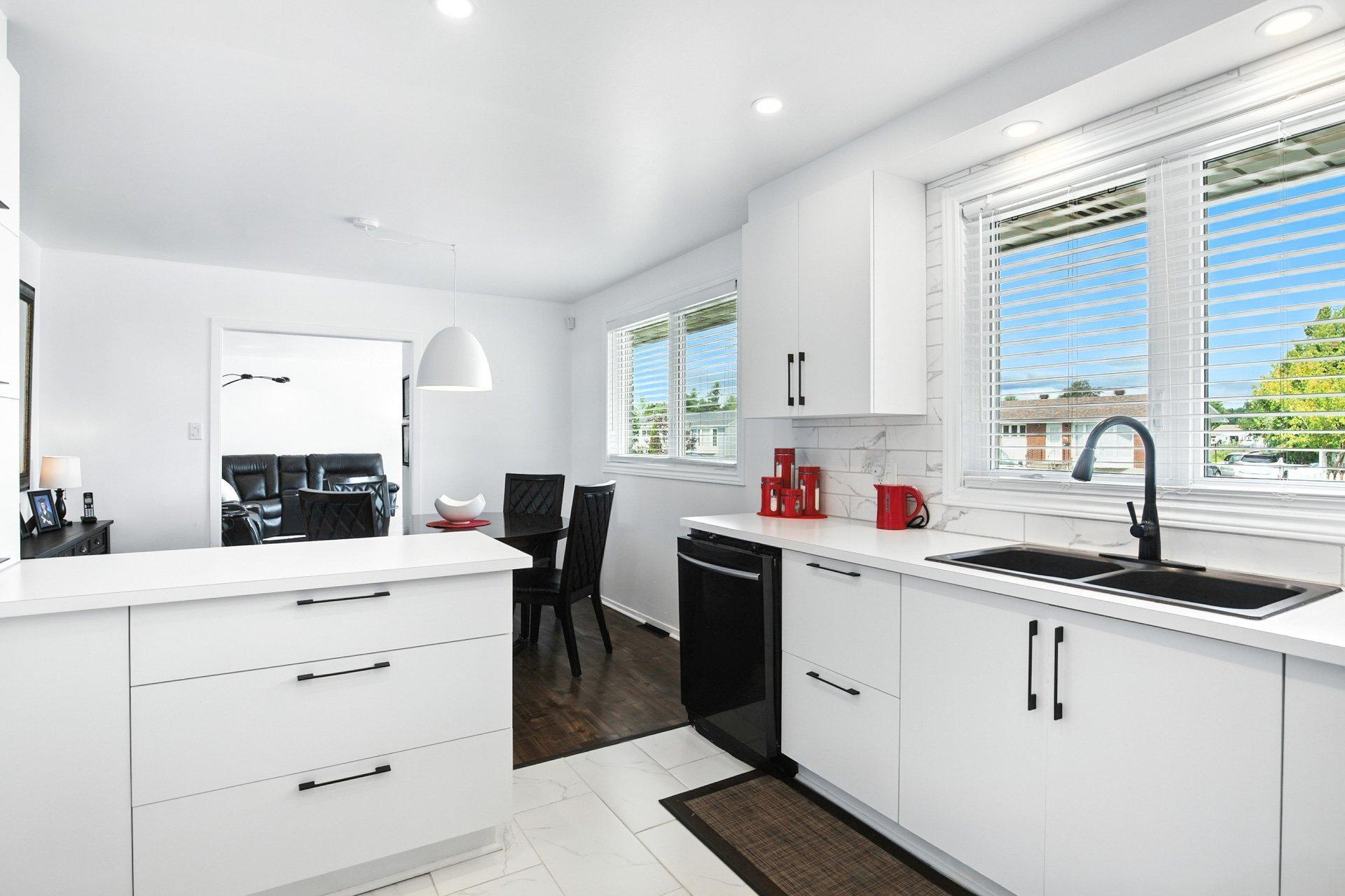 









392


Rue Gouin

,
Gatineau (Gatineau),




QC
J8P3J9

