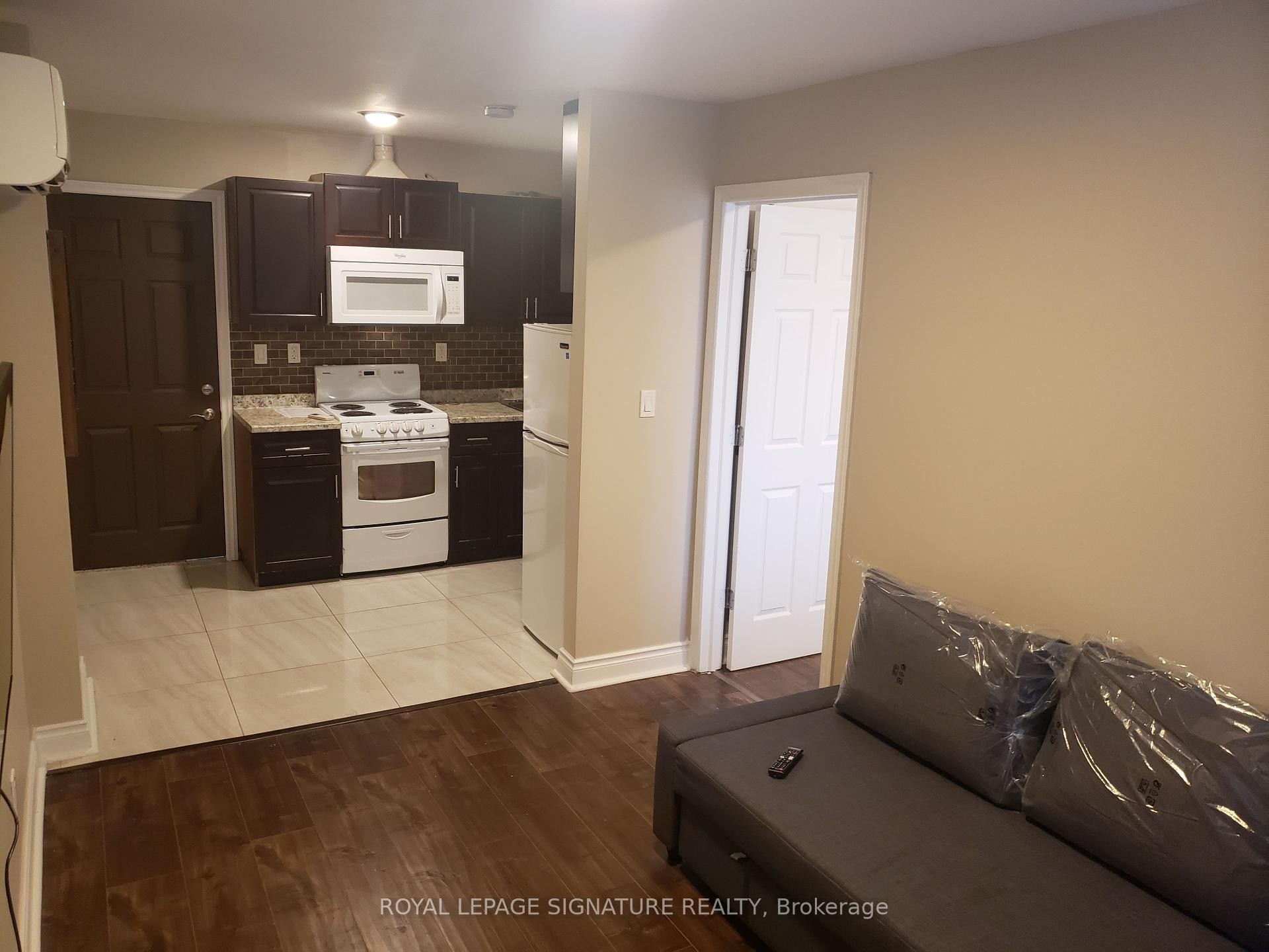 









1301


Danforth

Avenue, 1299,
Toronto,




ON
M4J 1M8

