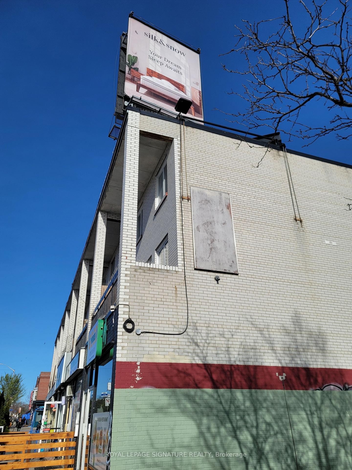 









1301


Danforth

Avenue, 1299,
Toronto,




ON
M4J 1M8

