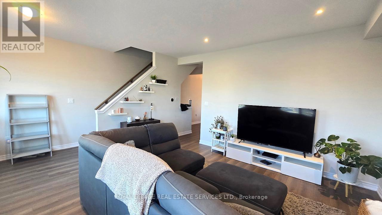 












17 - 288 GLOVER ROAD

,
Hamilton,




Ontario
L8E5H6

