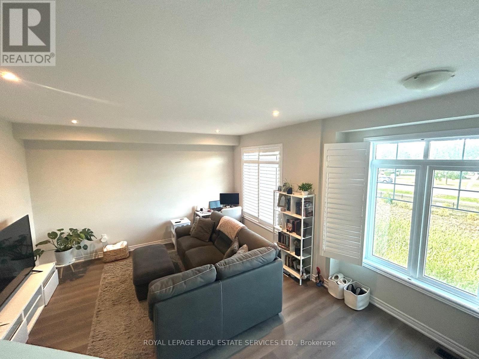 












17 - 288 GLOVER ROAD

,
Hamilton,




Ontario
L8E5H6

